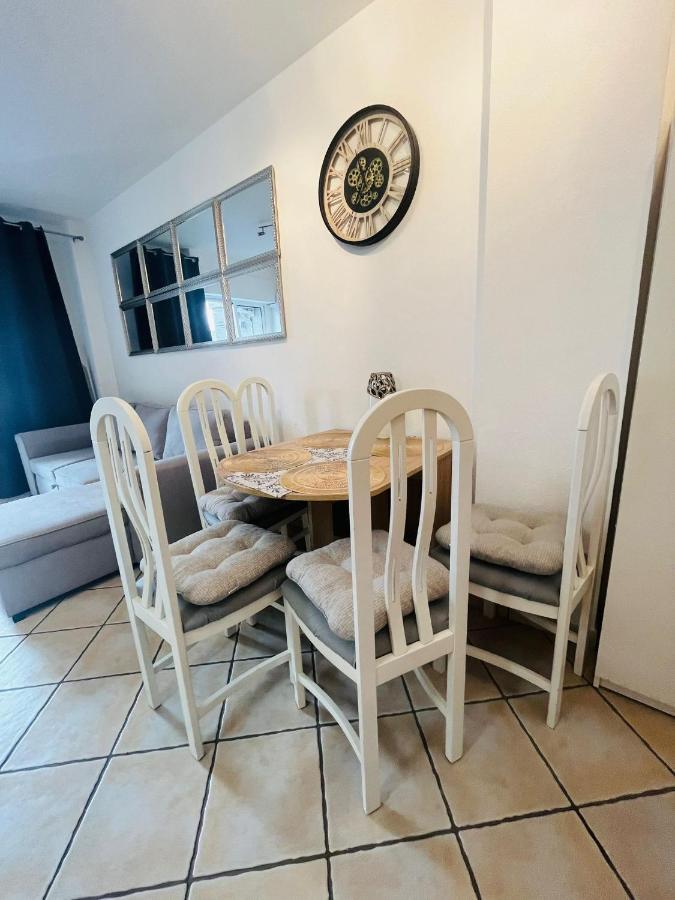 Anett Apartment Торевиеха Екстериор снимка